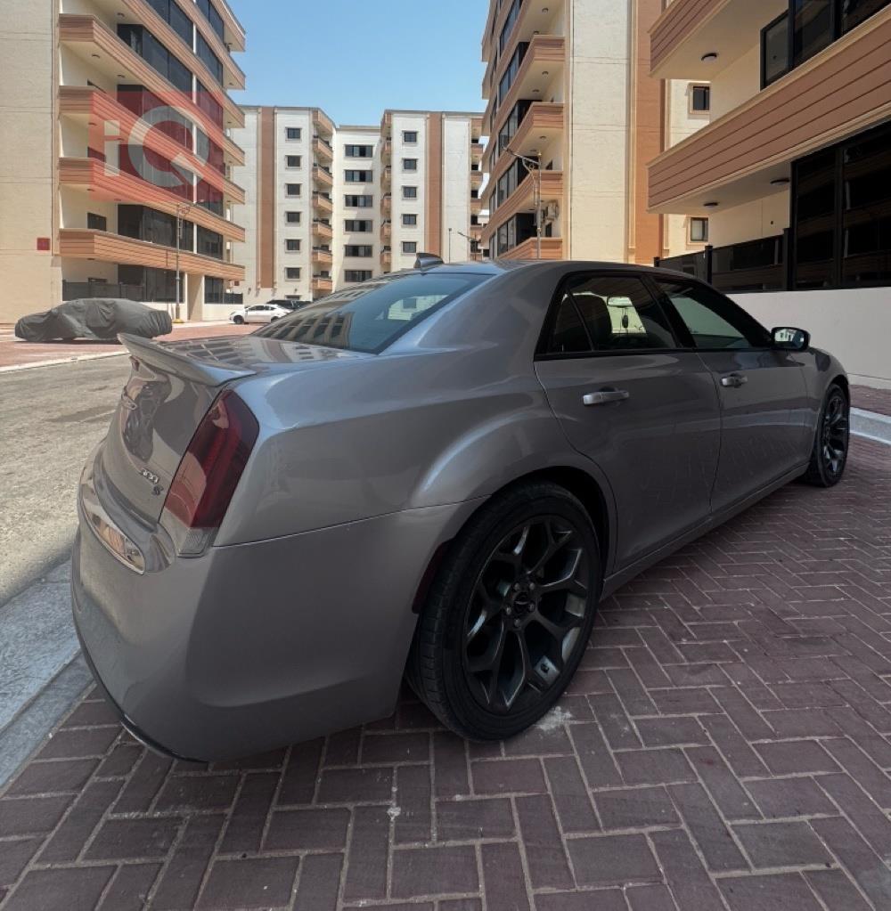 Chrysler 300